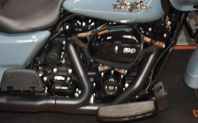 FLTRT 2024 Road Glide 3