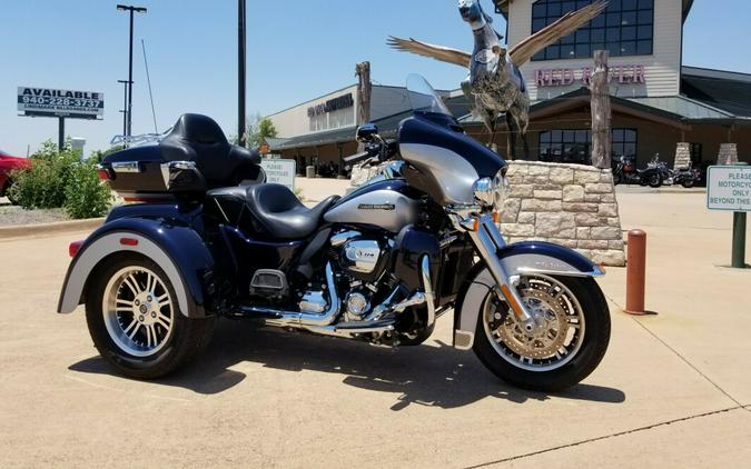 2019 Harley-Davidson Tri Glide Ultra Midnight Blue/Barracuda Silver