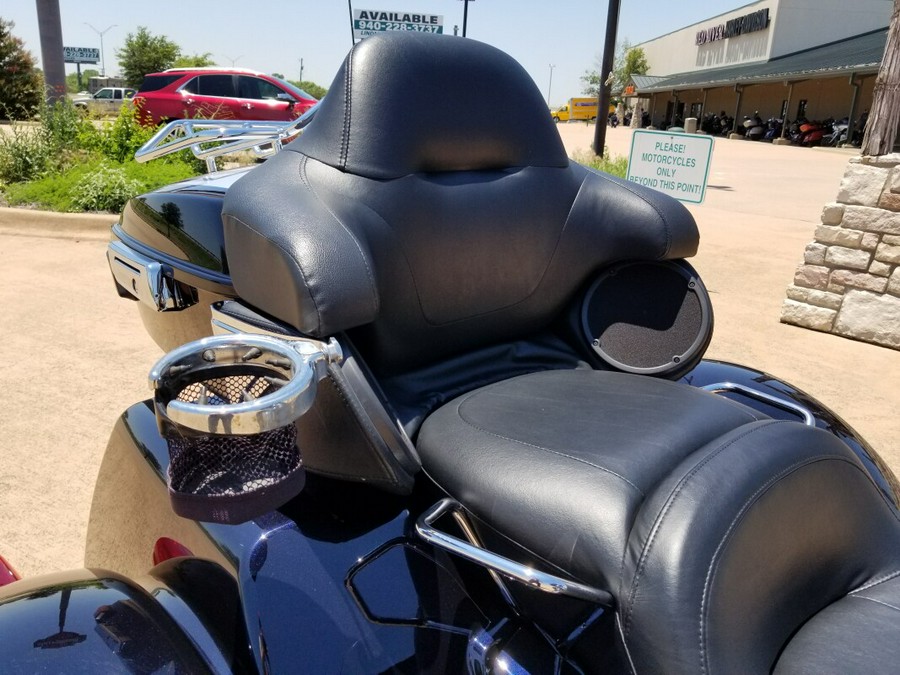 2019 Harley-Davidson Tri Glide Ultra Midnight Blue/Barracuda Silver