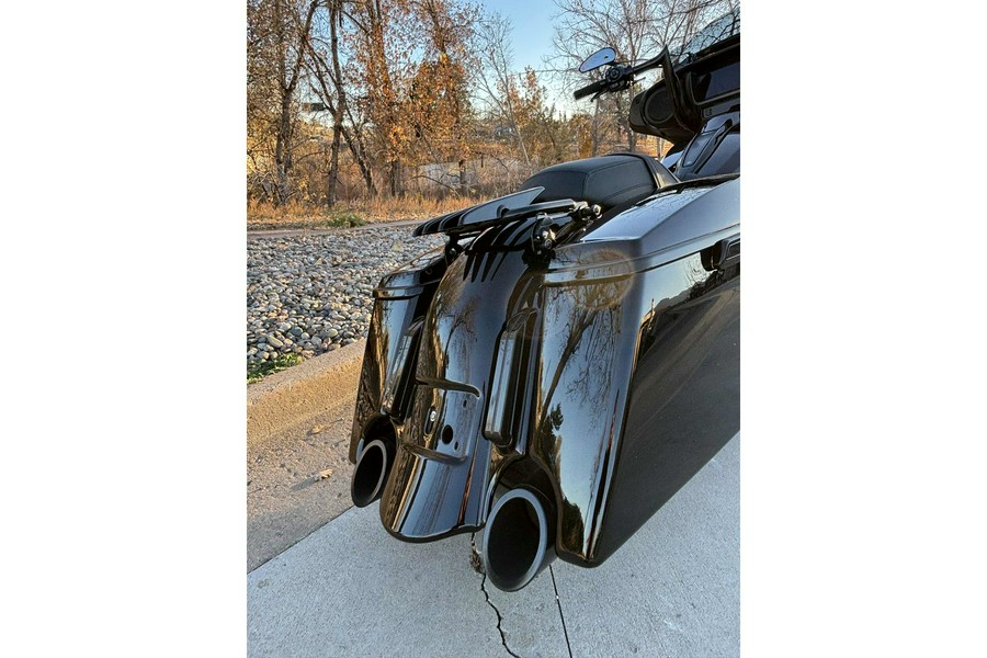 2025 Harley-Davidson® Street Glide® Base