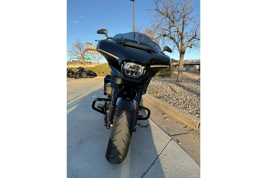 2025 Harley-Davidson® Street Glide® Base