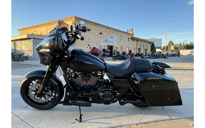 2025 Harley-Davidson® Street Glide® Base