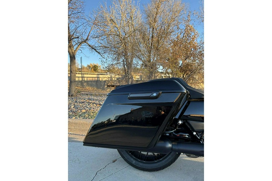 2025 Harley-Davidson® Street Glide® Base