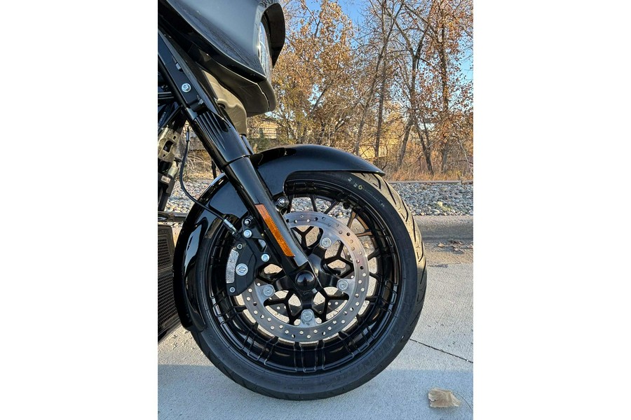 2025 Harley-Davidson® Street Glide® Base