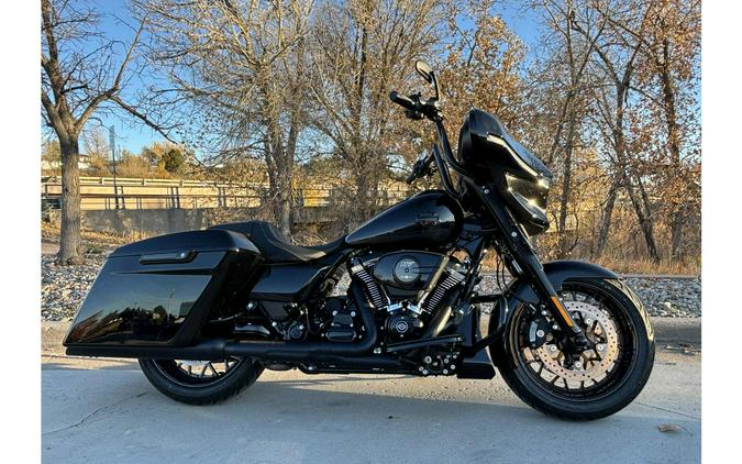 2025 Harley-Davidson® Street Glide® Base