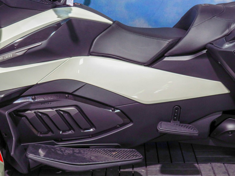 2026 Can-Am Spyder RT