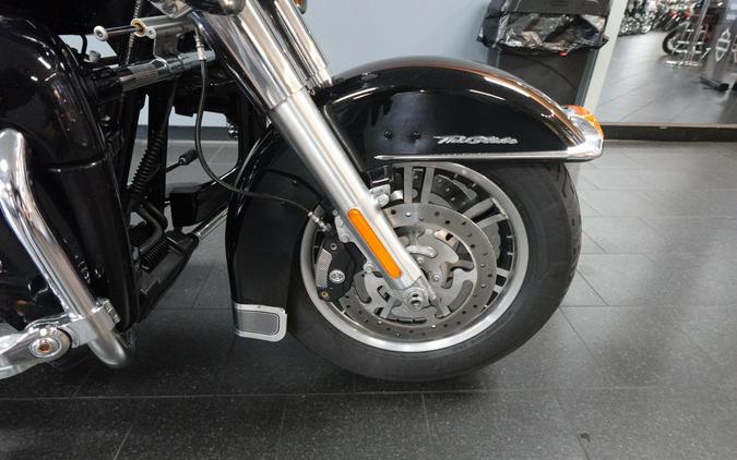 2013 Harley-Davidson Tri Glide Ultra Classic Anniversary Edition FLHTCUTG