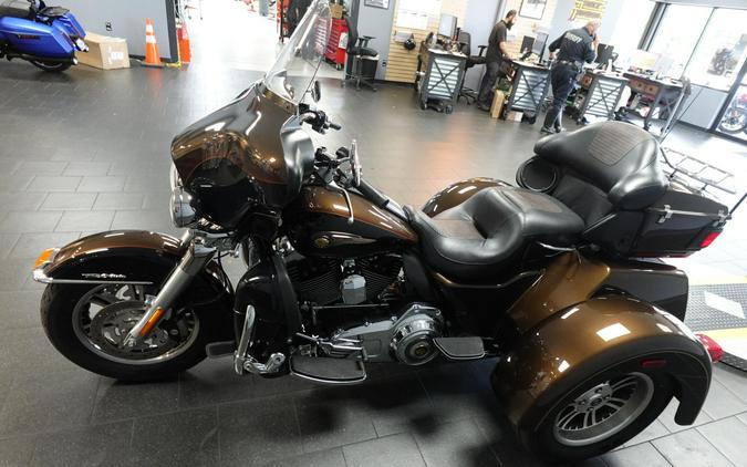2013 Harley-Davidson Tri Glide Ultra Classic Anniversary Edition FLHTCUTG