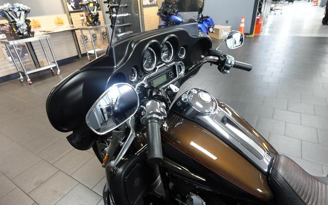 2013 Harley-Davidson Tri Glide Ultra Classic Anniversary Edition FLHTCUTG