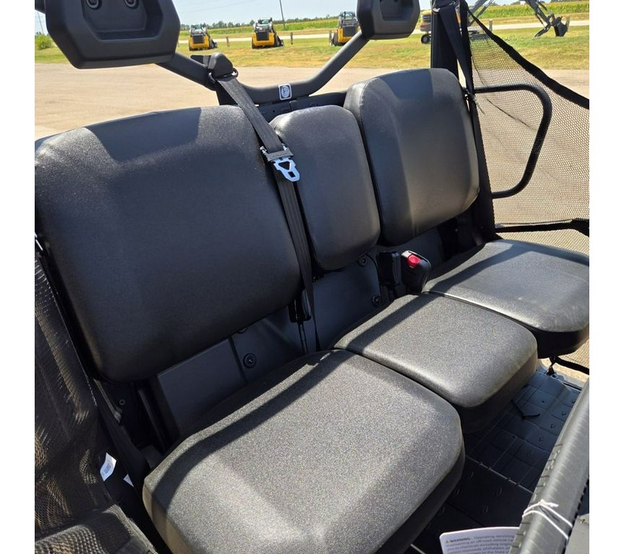 2026 Can-Am® Defender DPS HD10