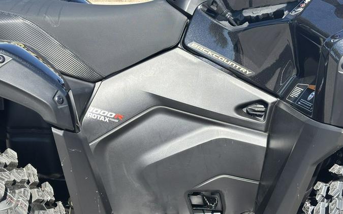 2027 Can-Am Outlander Backcountry 7.6 In.