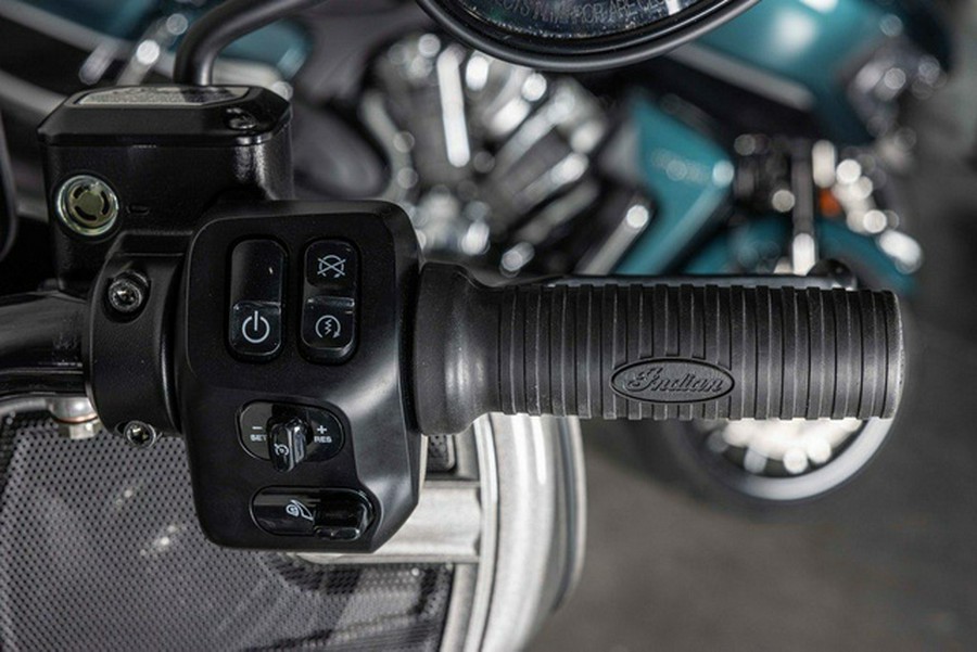 2025 Indian Roadmaster Dark Horse W/Powerband Audio Heavy Me