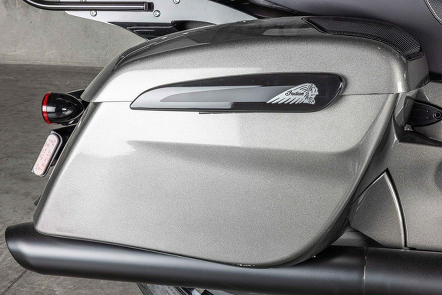 2025 Indian Roadmaster Dark Horse W/Powerband Audio Heavy Me