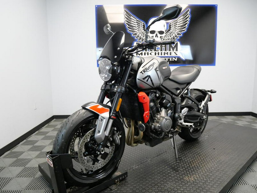 2022 Triumph Trident 660 Silver Ice Diablo Red