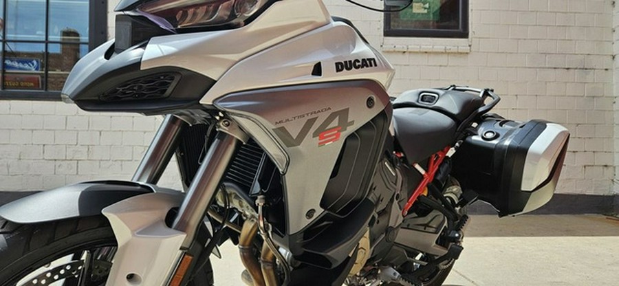 2026 Ducati Multistrada V4 S Travel & Radar Arctic White
