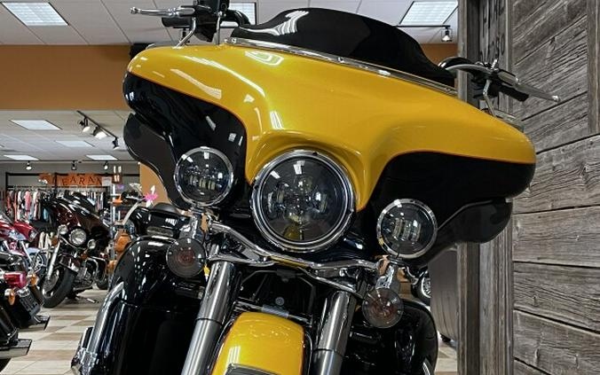 2013 Harley-Davidson Electra Glide® Ultra Limited Two-Tone Chrome Yellow/Vivid Black