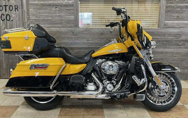 2013 Harley-Davidson Electra Glide® Ultra Limited Two-Tone Chrome Yellow/Vivid Black