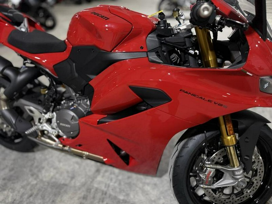 2025 Ducati Panigale V2 S