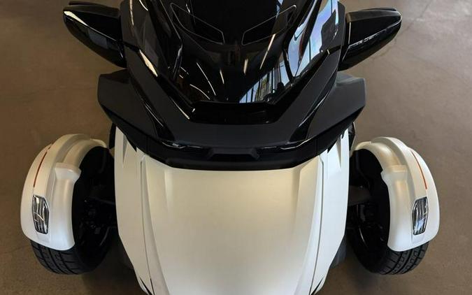 2026 Can-Am® Spyder RT Sea-to-Sky