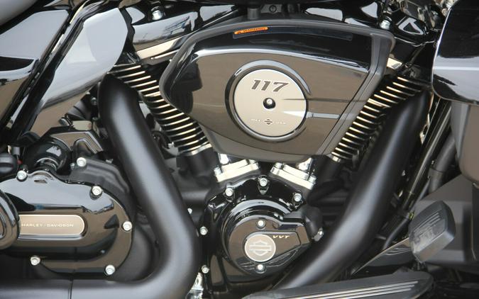 2026 Harley-Davidson Street Glide 3 Limited Vivid Black Black Trim