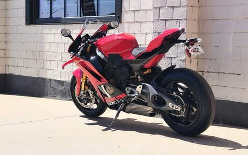 2026 Ducati Panigale V4 S Corse