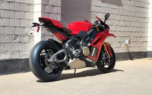 2026 Ducati Panigale V4 S Corse