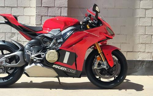 2026 Ducati Panigale V4 S Corse