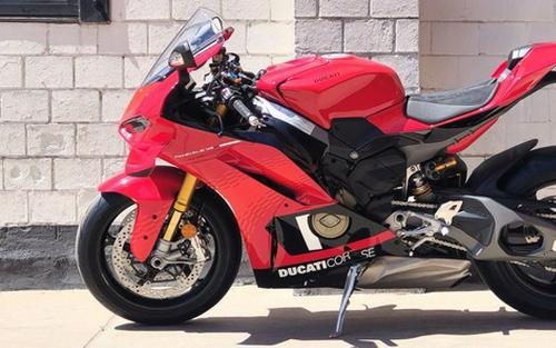 2026 Ducati Panigale V4 S Corse
