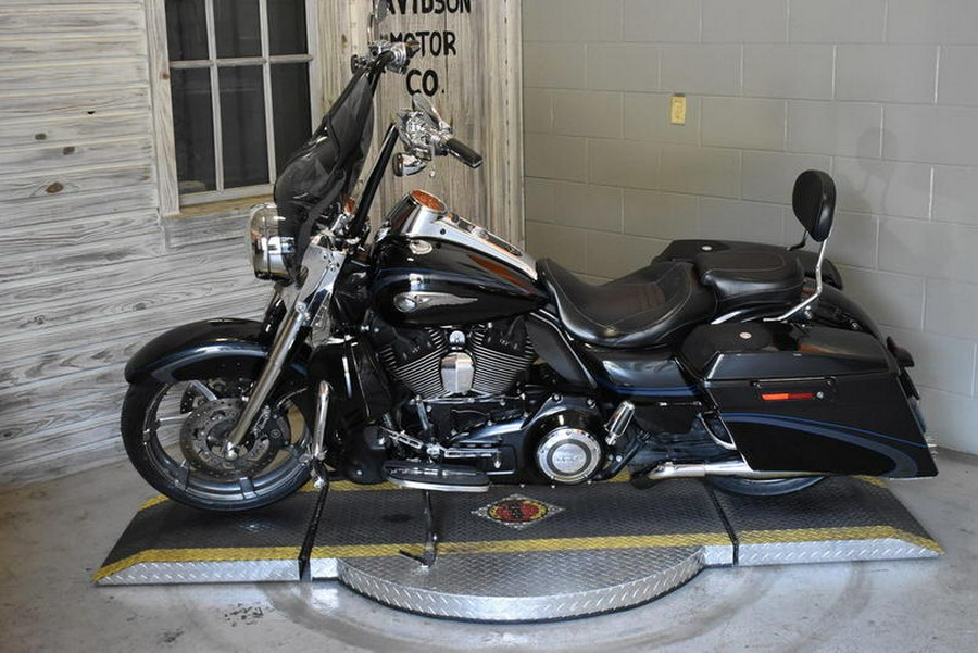 2013 Harley-Davidson® FLHRSE5 - CVO™ Road King®