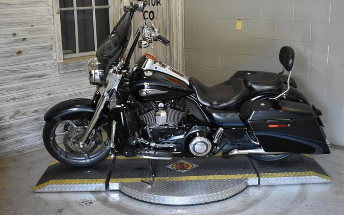 2013 Harley-Davidson® FLHRSE5 - CVO™ Road King®