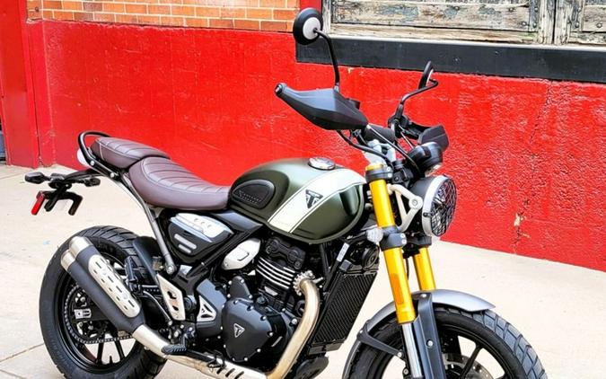 2024 Triumph Scrambler 400 X Matte Khaki Green / Fusion White