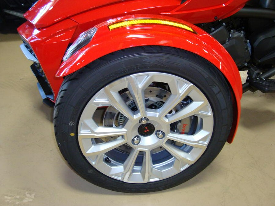 2024 Can-Am® Spyder F3 Limited Platine Wheels