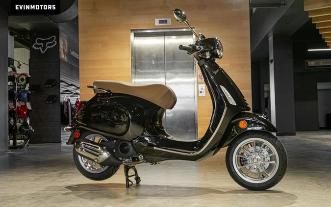 2023 Vespa PRIMAVERA 150 BLACK & RED US MY23