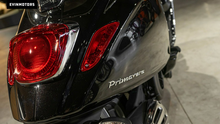 2023 Vespa PRIMAVERA 150 BLACK & RED US MY23
