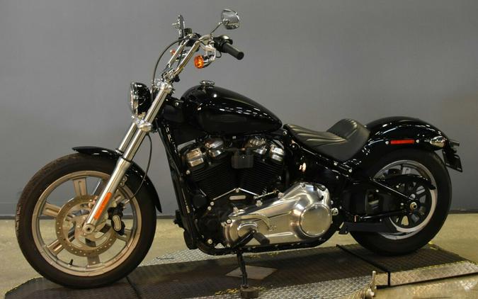 2022 Harley-Davidson Softail Standard