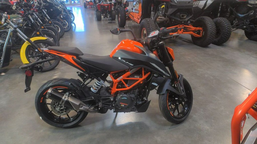 2023 KTM 390 Duke