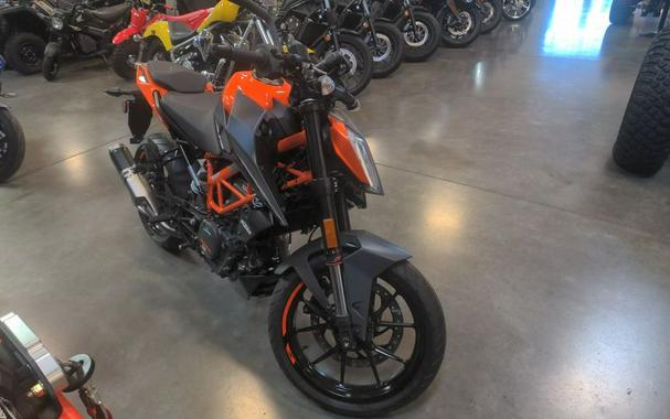 2023 KTM 390 Duke