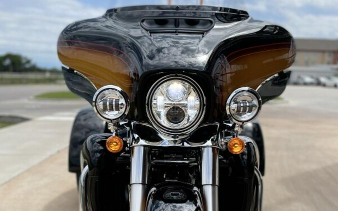 2024 Harley-Davidson Tri Glide Ultra Tobacco Fade