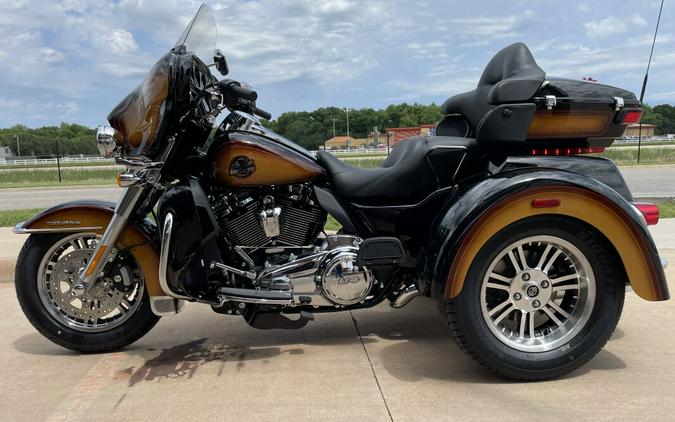 2024 Harley-Davidson Tri Glide Ultra Tobacco Fade