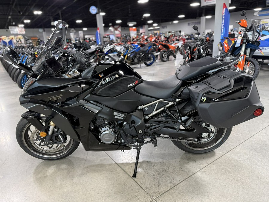 2024 Suzuki GSX-S 1000 GT+