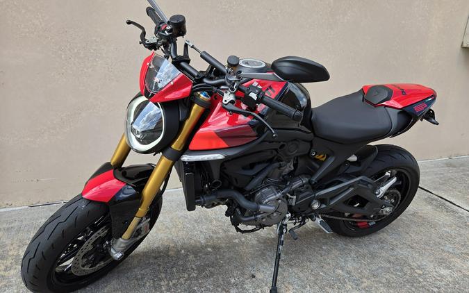 2024 DUCATI MONSTER PLUS