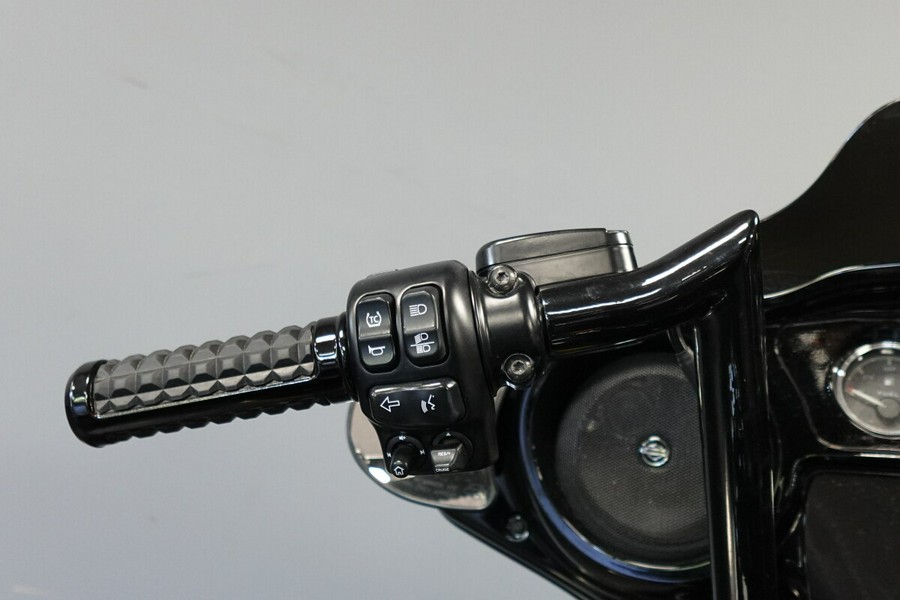 2020 Harley-Davidson Street Glide FLHX