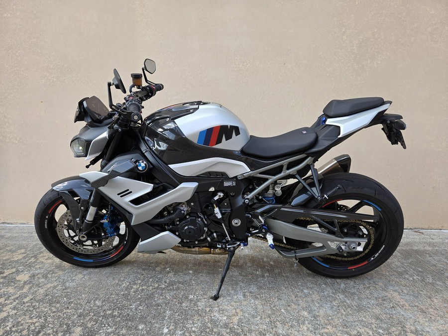 2025 BMW M1000 R