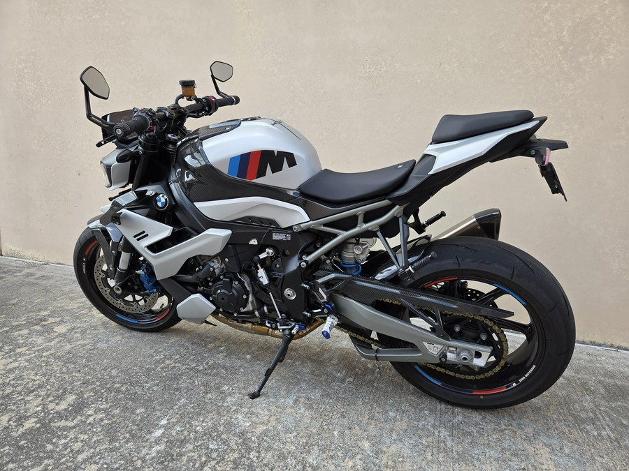 2025 BMW M1000 R