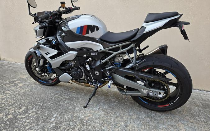 2025 BMW M1000 R