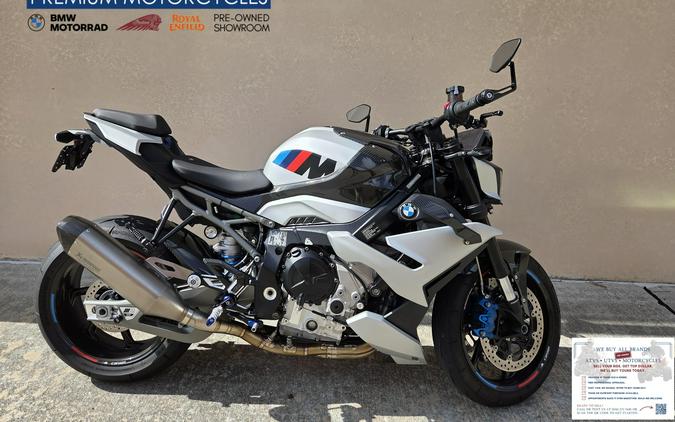 2025 BMW M1000 R