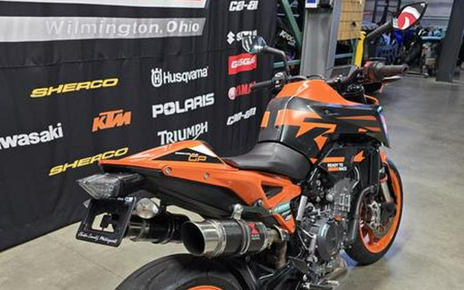 2022 KTM 890 DUKE, GP ORG