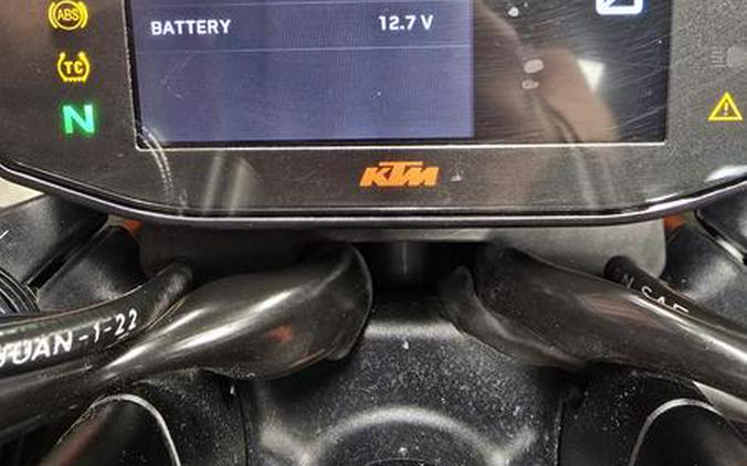 2022 KTM 890 DUKE, GP ORG