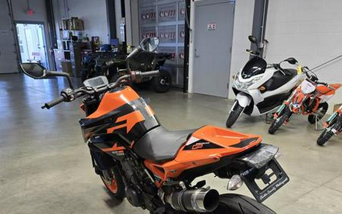 2022 KTM 890 DUKE, GP ORG