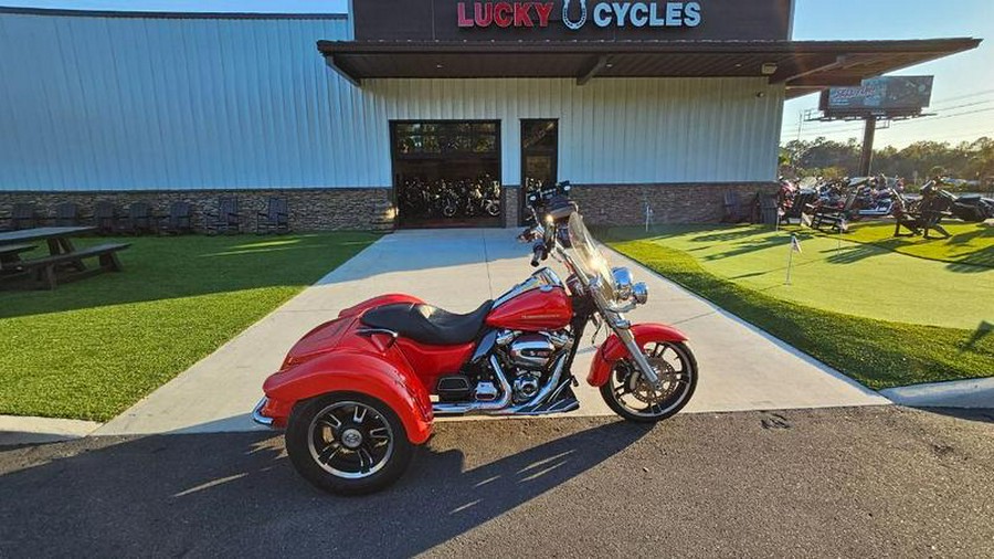 2017 Harley-Davidson® TRI Glide Freewheele